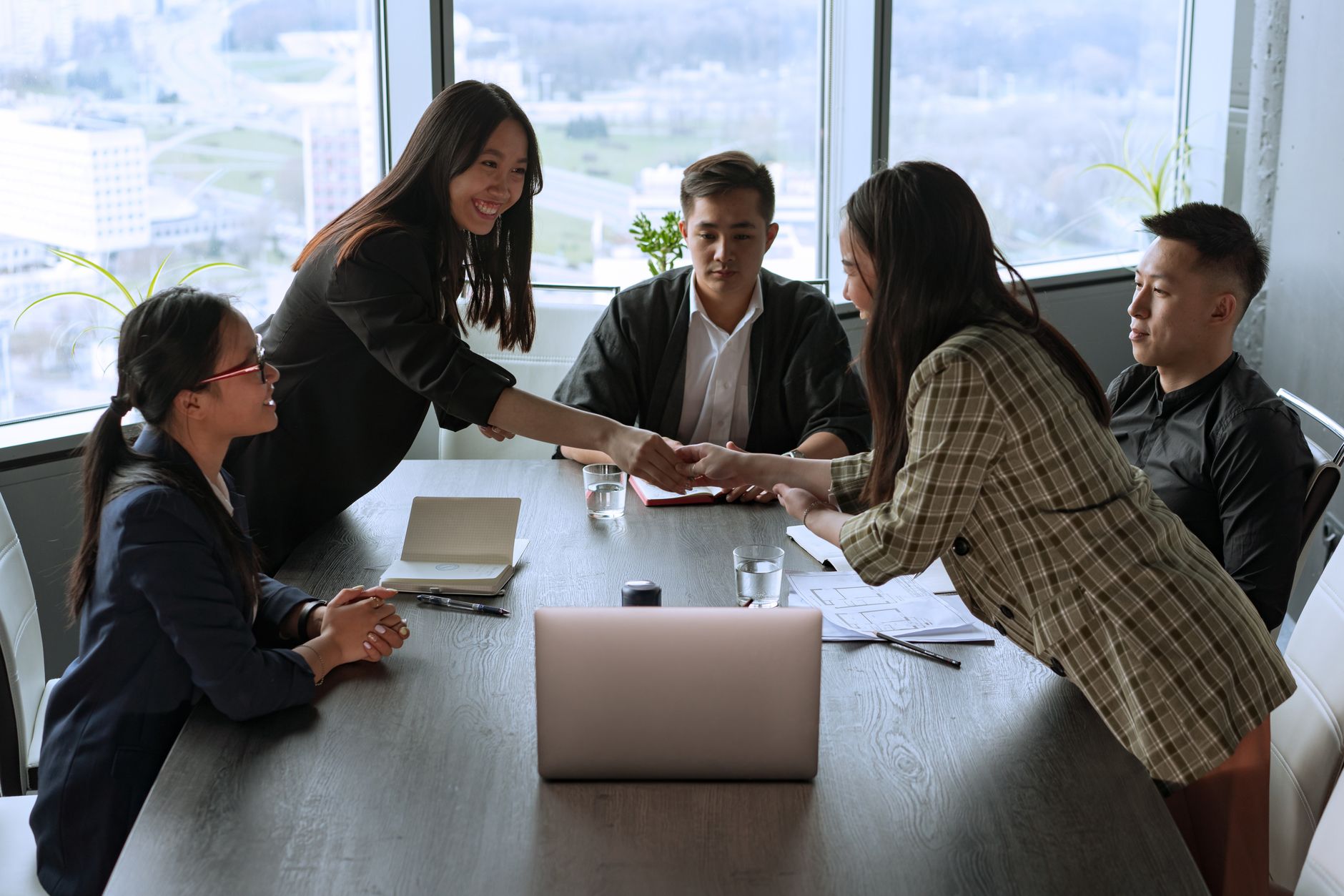 Performing Professional Duties While Maintaining Healthy Workplace Relationships